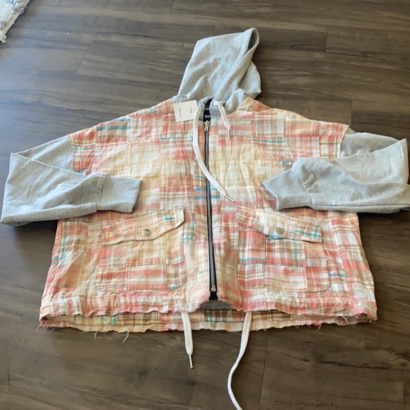 Urban Outfitters Jackets & Blazers - Urban Outfitters Plaid sweatshirt/jacket